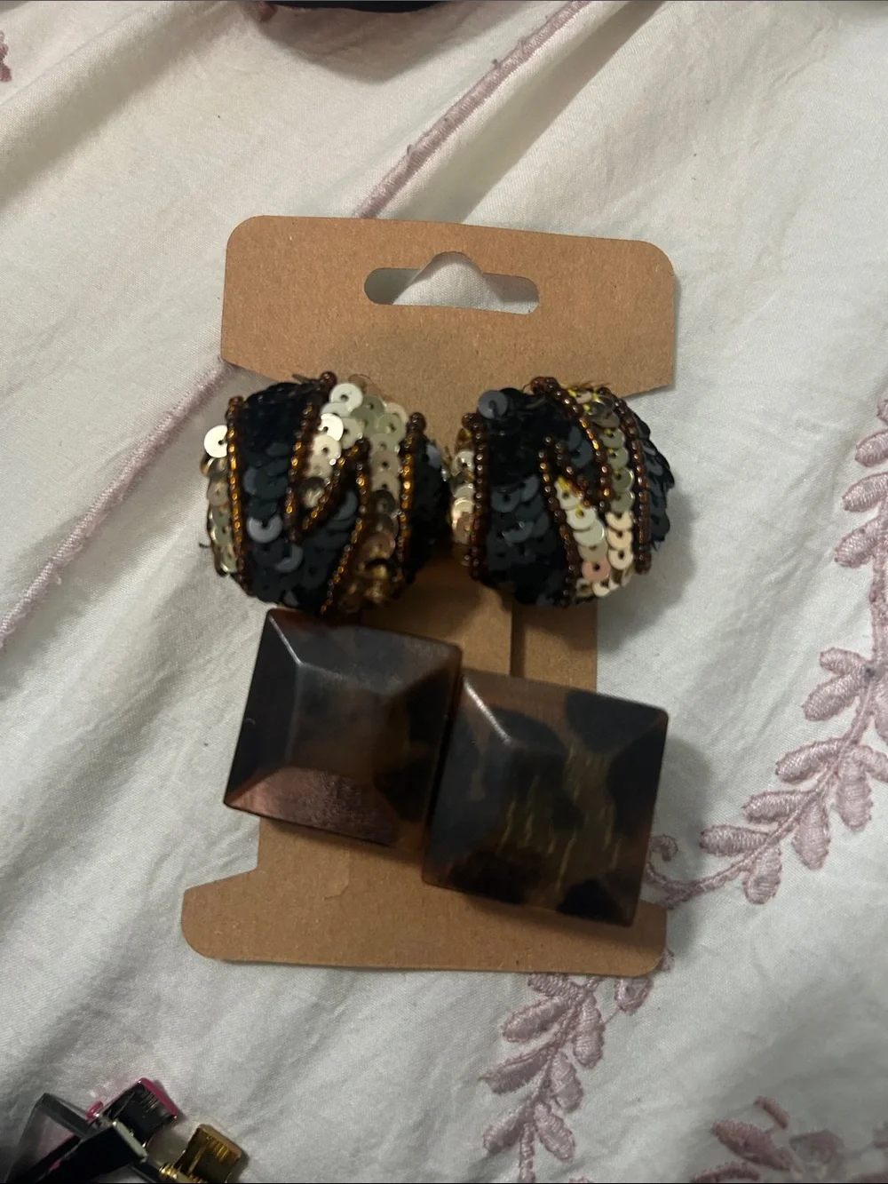 Hair clips set -handmade from vintage pieces